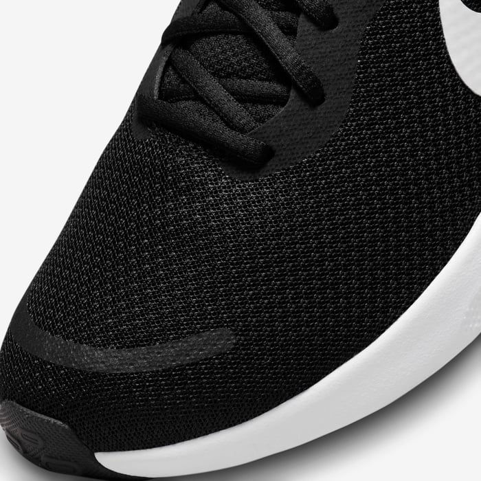 Nike Revolution 7